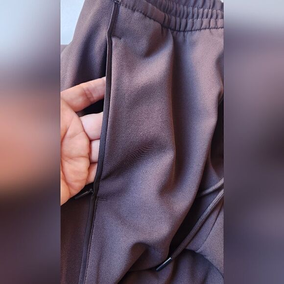 Athleta Endeavor Straight Leg Pant Walnut Brown Size 16 - Picture 13 of 16
